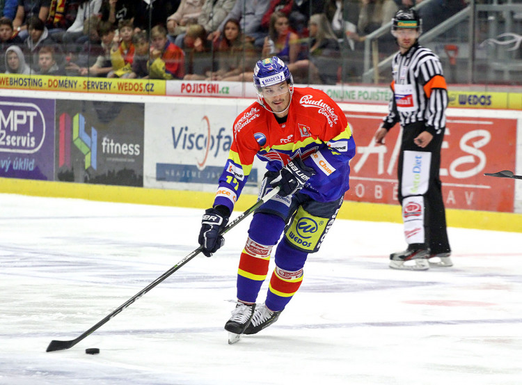 Žiga Pavlin se připravuje ke střele