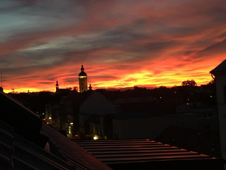 Rudé nebe nad Budějcema