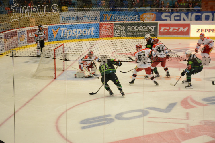 Hradečtí hokejisté porazili Karlovy Vary