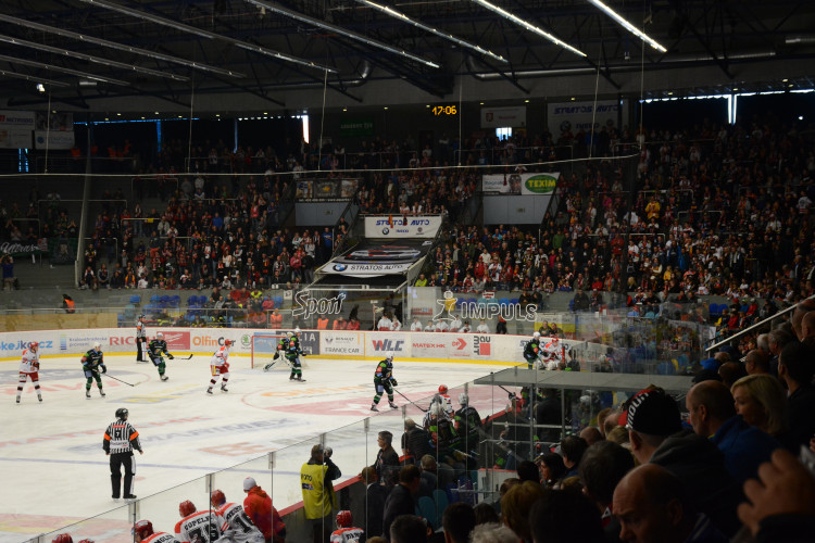 Hradečtí hokejisté porazili Karlovy Vary
