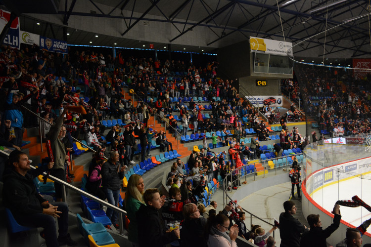 Hradečtí hokejisté porazili Karlovy Vary