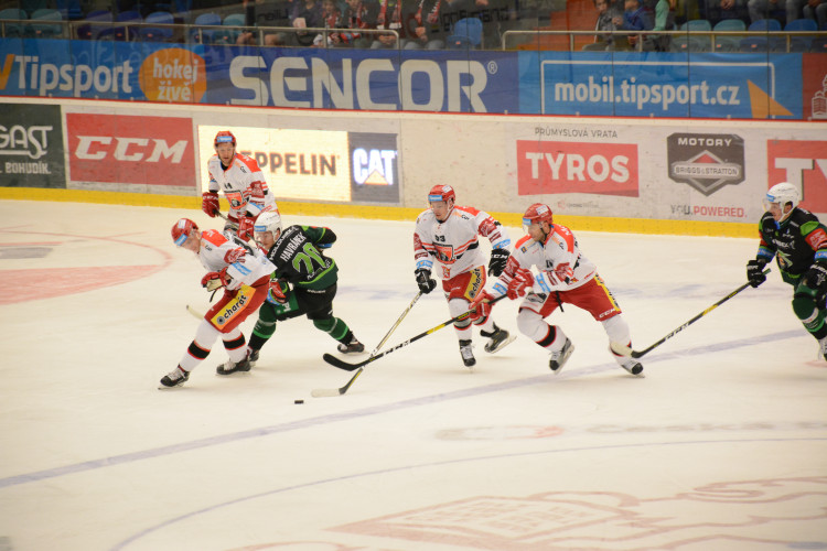 Hradečtí hokejisté porazili Karlovy Vary