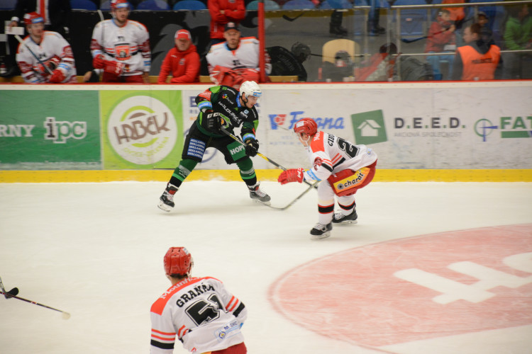 Hradečtí hokejisté porazili Karlovy Vary