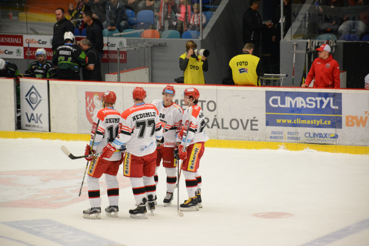 Hradečtí hokejisté porazili Karlovy Vary