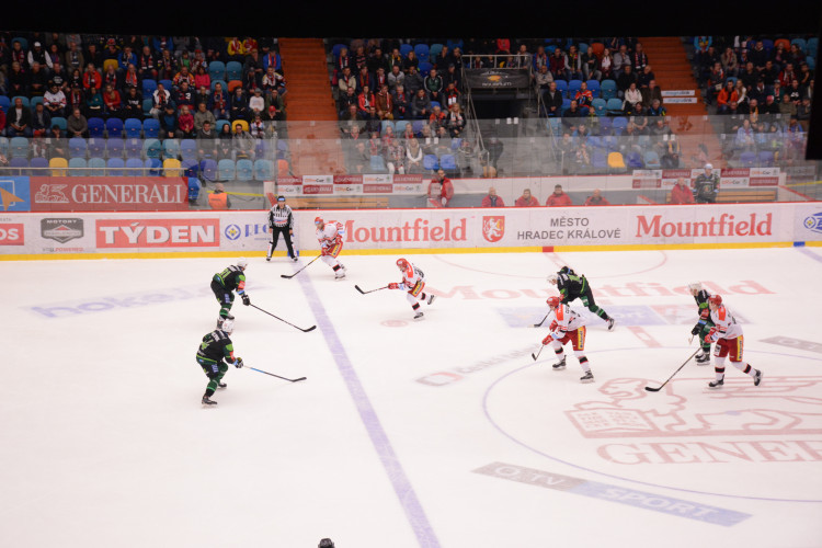 Hradečtí hokejisté porazili Karlovy Vary