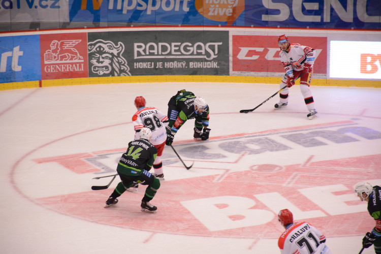 Hradečtí hokejisté porazili Karlovy Vary