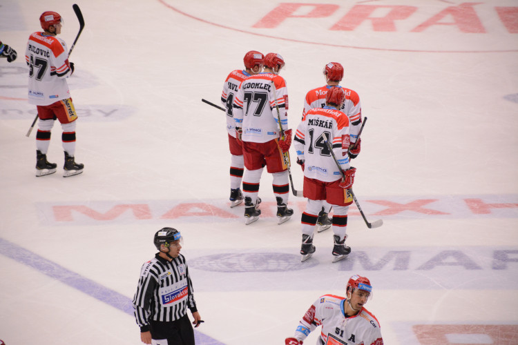 Hradečtí hokejisté porazili Karlovy Vary