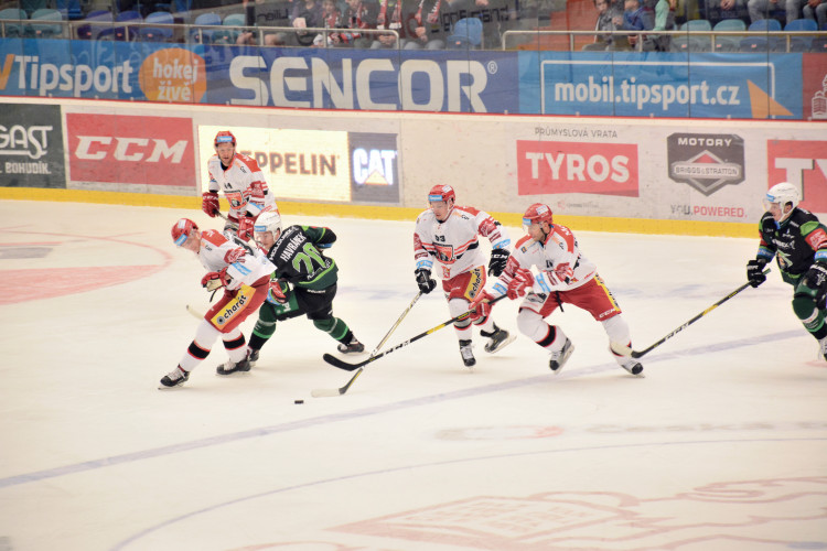 Hradečtí hokejisté porazili Karlovy Vary