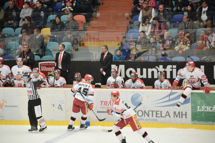 Hradečtí hokejisté porazili Karlovy Vary