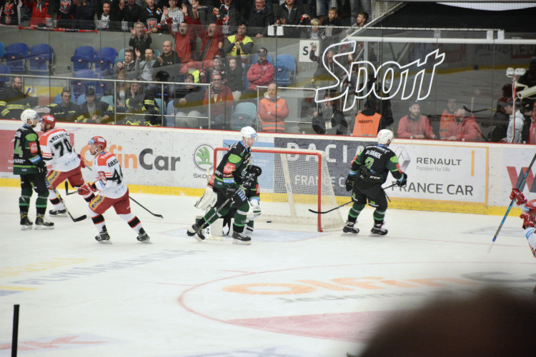 Hradečtí hokejisté porazili Karlovy Vary