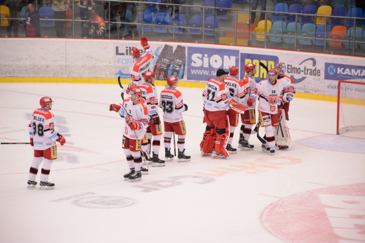 Hradečtí hokejisté porazili Karlovy Vary