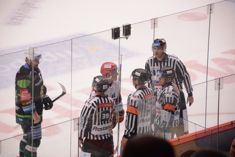 Hradečtí hokejisté porazili Karlovy Vary