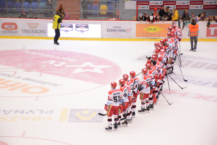 Hradečtí hokejisté porazili Karlovy Vary