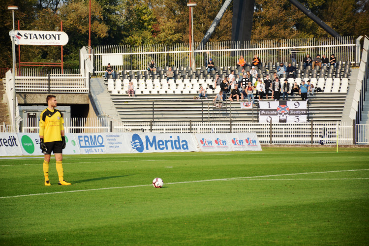 Oslabený Hradec vydřel tři body a posunul se na druhé místo tabulky
