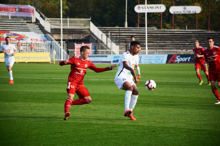 Oslabený Hradec vydřel tři body a posunul se na druhé místo tabulky