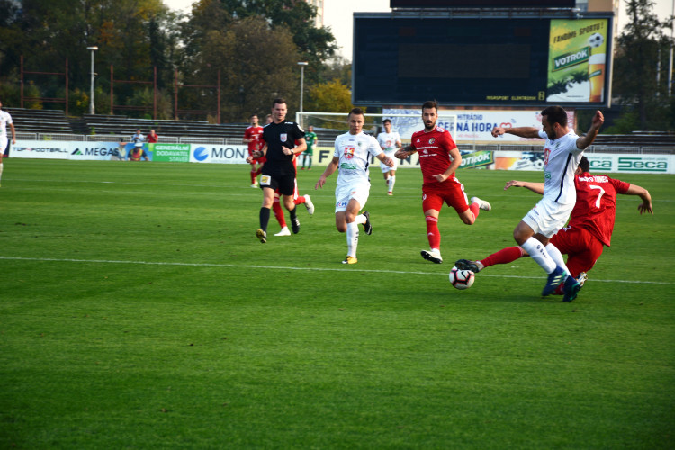 Oslabený Hradec vydřel tři body a posunul se na druhé místo tabulky