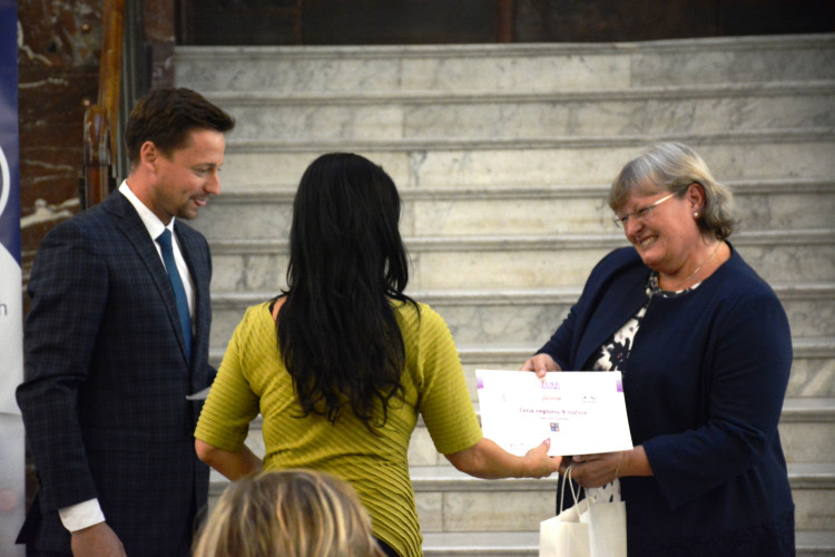 Ženou regionu se  stala Tereza Melišová, pomáhá dětem v nemocnicích i azylových domech 