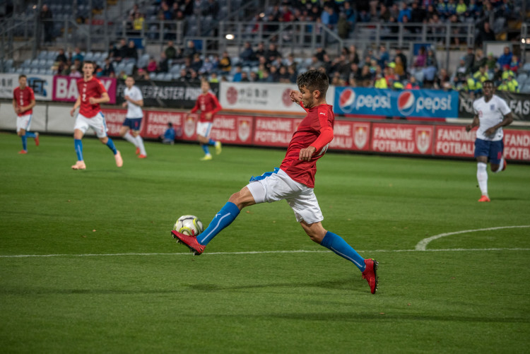 Česká dvacítka s kapitánem Havelkou remizovala s Anglií