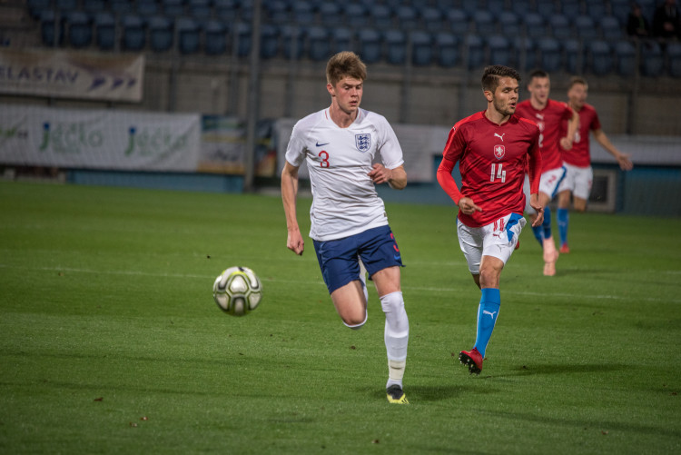 Česká dvacítka s kapitánem Havelkou remizovala s Anglií