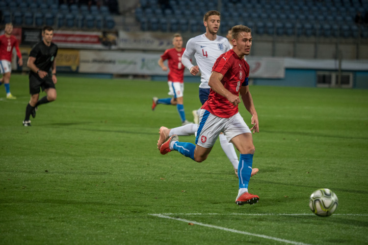 Česká dvacítka s kapitánem Havelkou remizovala s Anglií