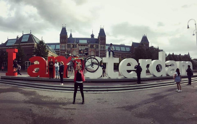 Alena Ledlová projíždí celou Evropu na kole