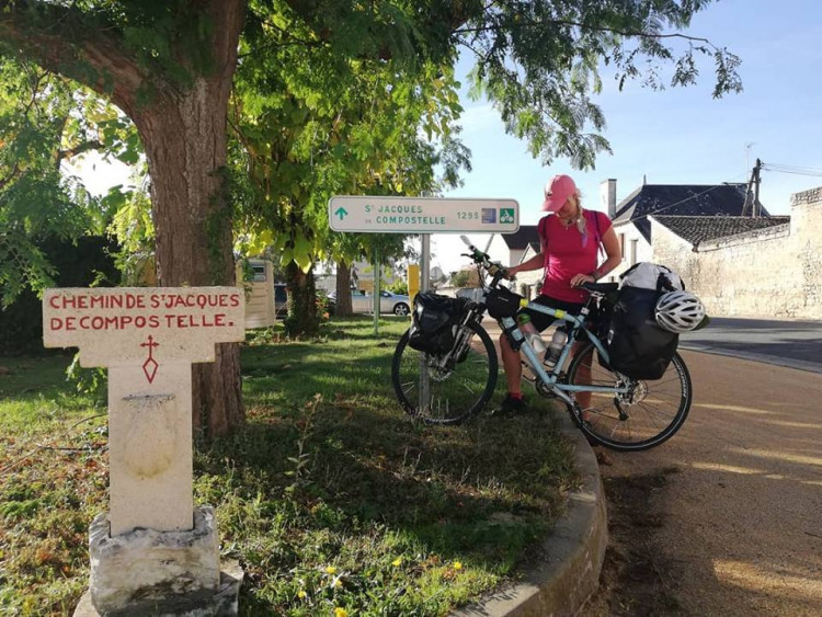 Alena Ledlová projíždí celou Evropu na kole