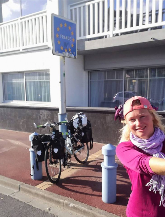 Alena Ledlová projíždí celou Evropu na kole