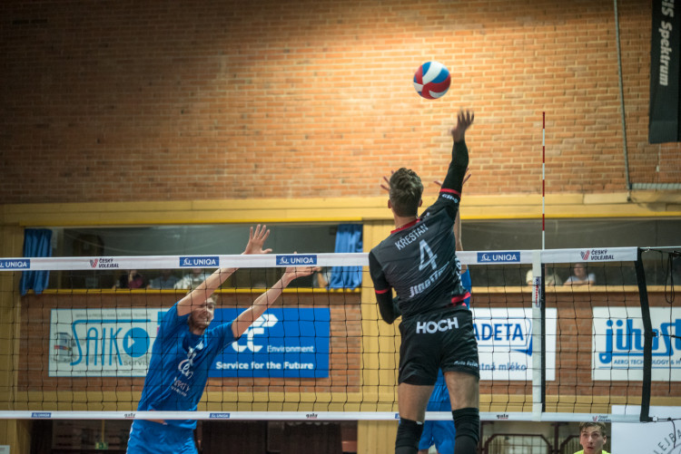 První domácí zápas letošní sezony hráči Jihostroje zvládli