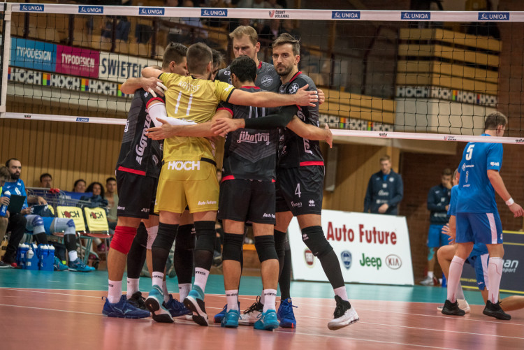 První domácí zápas letošní sezony hráči Jihostroje zvládli