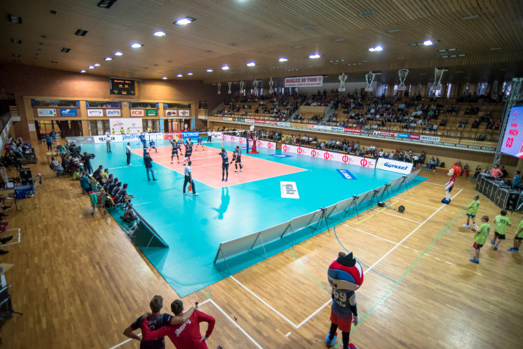 První domácí zápas letošní sezony hráči Jihostroje zvládli