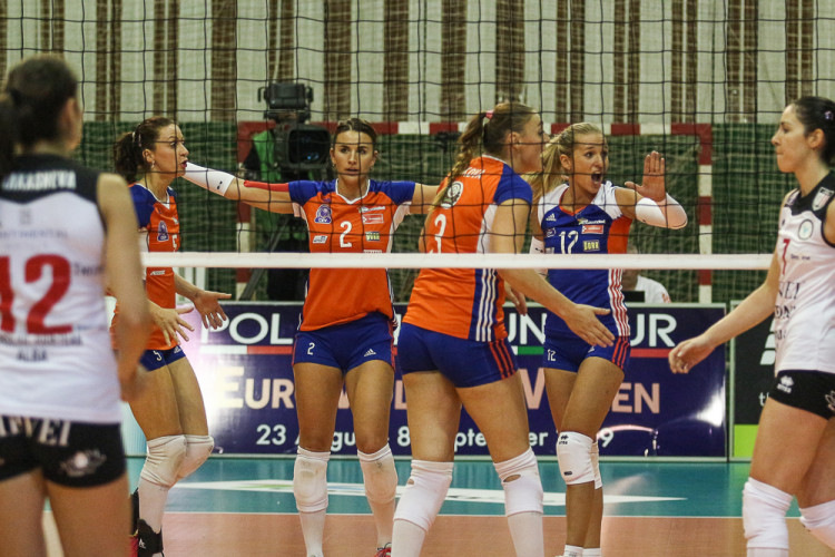 FOTOGALERIE: Dva body. Tolik chybělo olomouckým volejbalistkám k triumfu v Lize mistryň nad Albou Blaj