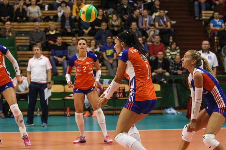 FOTOGALERIE: Dva body. Tolik chybělo olomouckým volejbalistkám k triumfu v Lize mistryň nad Albou Blaj