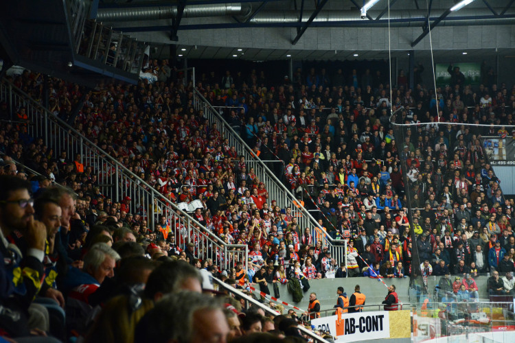 Derby ovládly Pardubice, Hradec doma v letošní sezóně poprvé padl