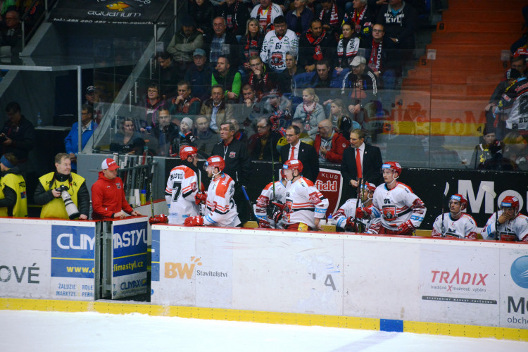 Derby ovládly Pardubice, Hradec doma v letošní sezóně poprvé padl