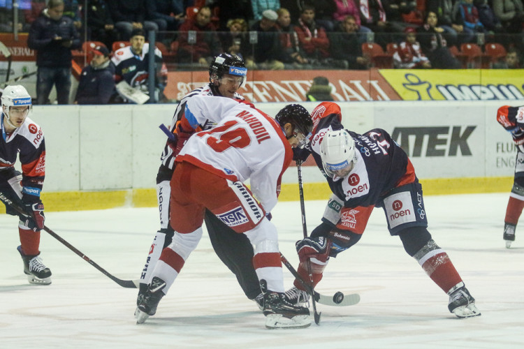 Mora padla na domácím ledě s posledním Chomutovem 2:3