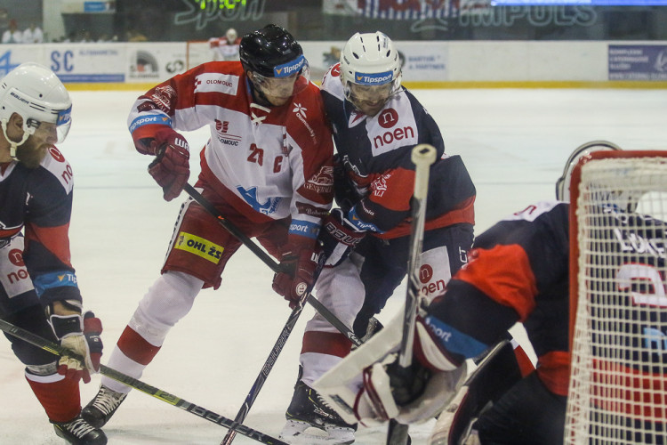 Mora padla na domácím ledě s posledním Chomutovem 2:3