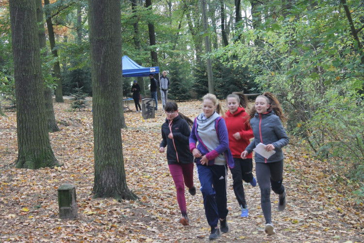 Žáci jihlavských škol si na Heulose vyzkoušeli branný běh. Na jaře již s účastí veřejnosti