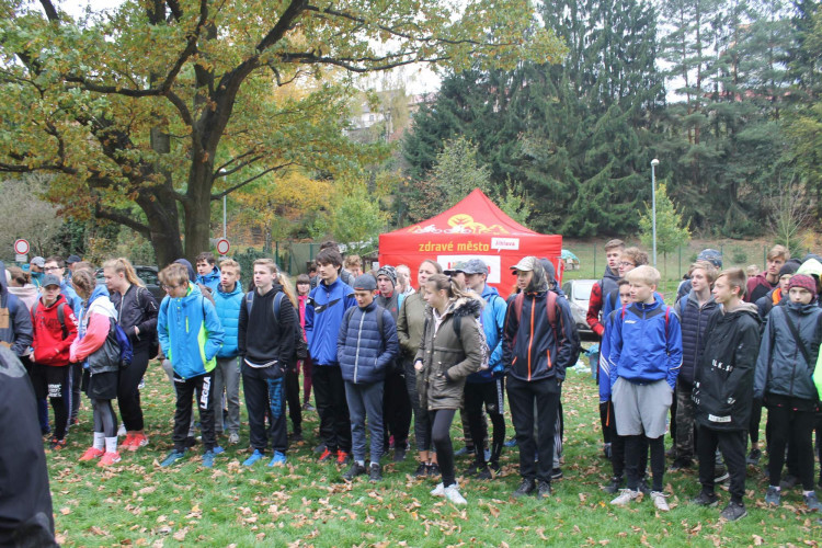 Žáci jihlavských škol si na Heulose vyzkoušeli branný běh. Na jaře již s účastí veřejnosti