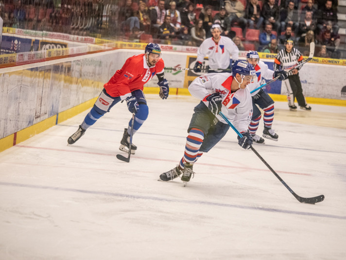 Motor porazil Přerov 3:1 ve speciálních retro dresech