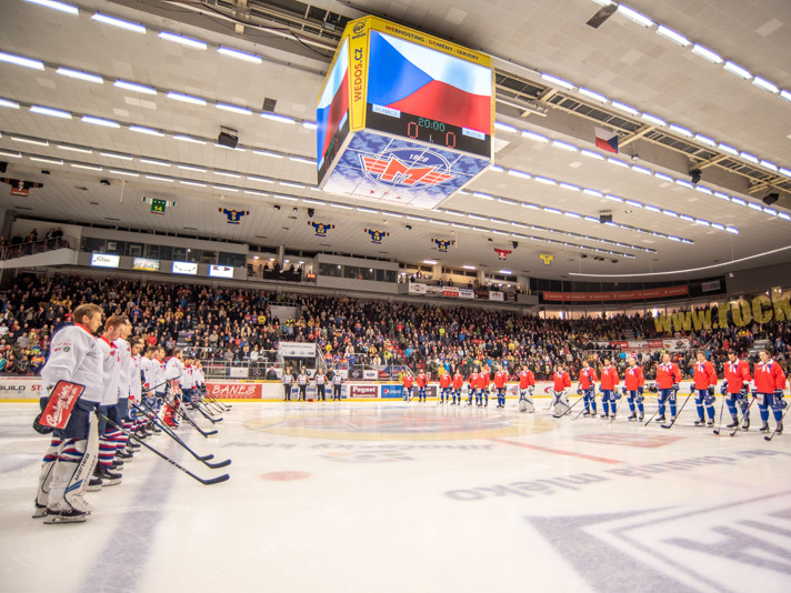 Motor porazil Přerov 3:1 ve speciálních retro dresech