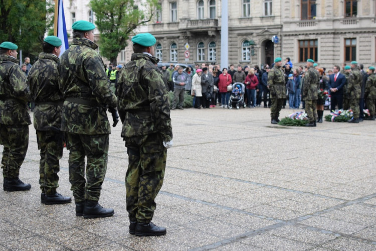 Podívejte se, jak probíhal pietní akt u pomníku T G. Masaryka k 28. říjnu