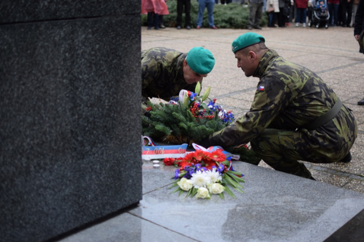 Podívejte se, jak probíhal pietní akt u pomníku T G. Masaryka k 28. říjnu