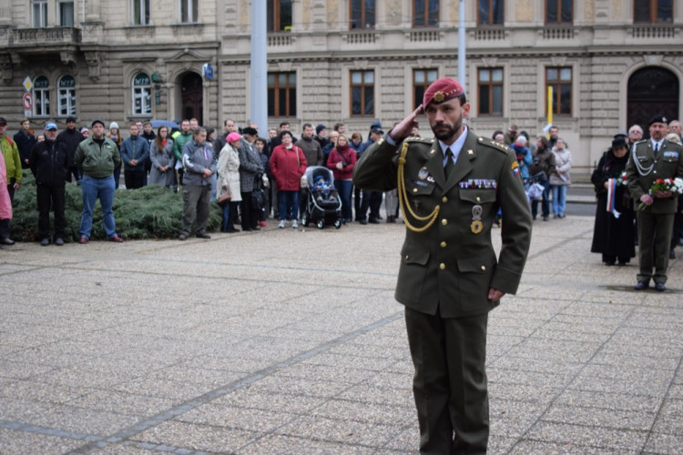 Podívejte se, jak probíhal pietní akt u pomníku T G. Masaryka k 28. říjnu