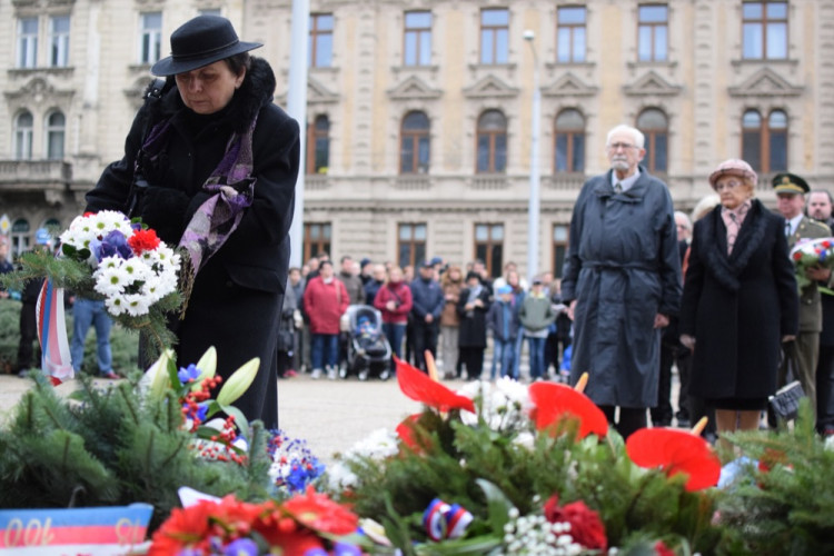 Podívejte se, jak probíhal pietní akt u pomníku T G. Masaryka k 28. říjnu