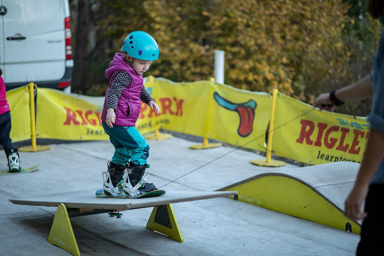 SNOWBOARD ZEZULA 2nd Floor Grand Opening 2018