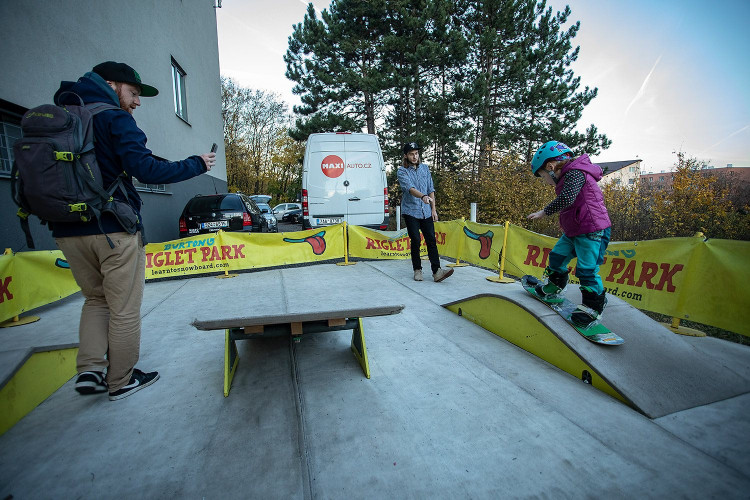 SNOWBOARD ZEZULA 2nd Floor Grand Opening 2018