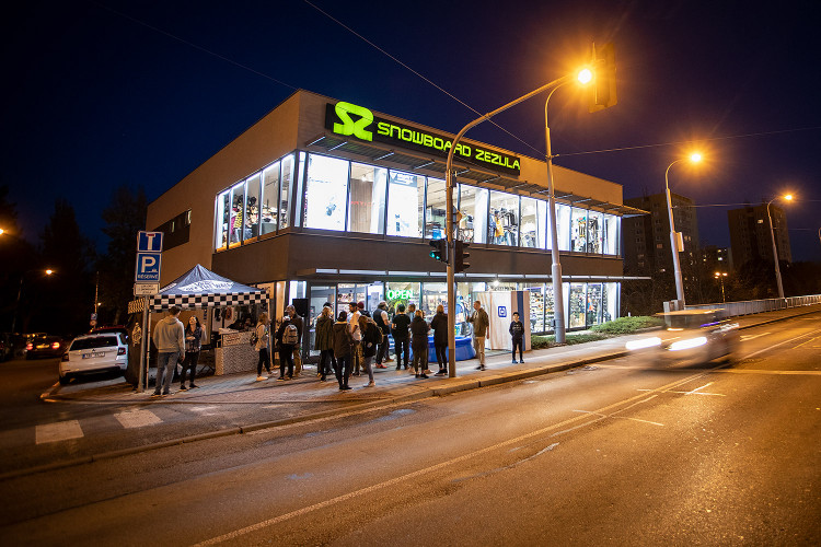 SNOWBOARD ZEZULA 2nd Floor Grand Opening 2018