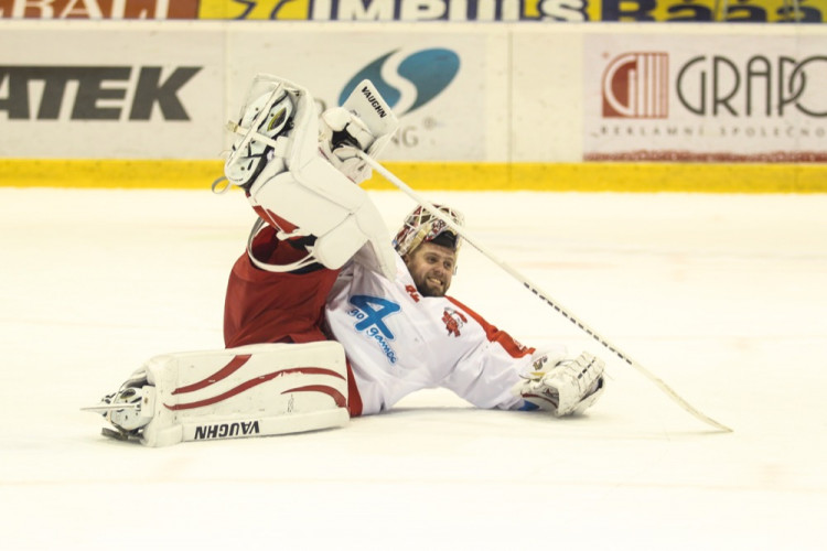 FOTOGALERIE: Hokejisté Olomouce porazili s přehledem Litvínov 3:1, zápas se protáhl kvůli opravě plexiskla