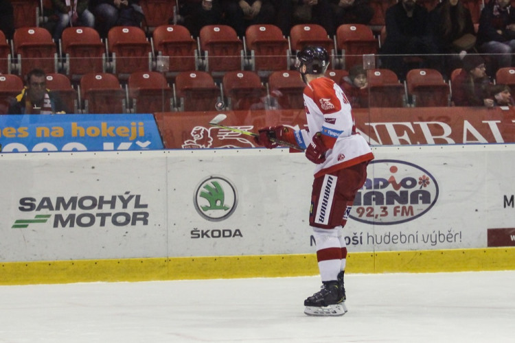 FOTOGALERIE: Hokejisté Olomouce porazili s přehledem Litvínov 3:1, zápas se protáhl kvůli opravě plexiskla