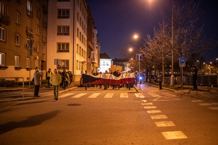 Den boje za svobodu a demokracii